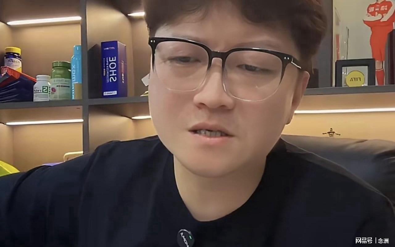 阿森纳正在与纽卡斯尔和阿斯顿维拉竞争普雷斯托尼
